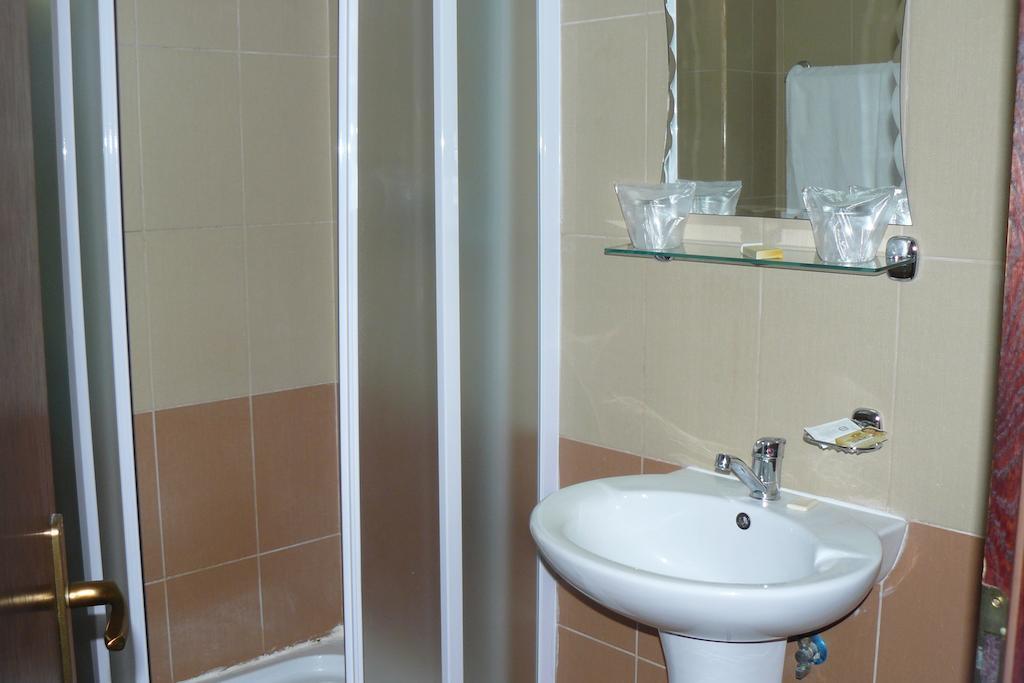 Pensiunea Lais Bran  Ngoại thất bức ảnh